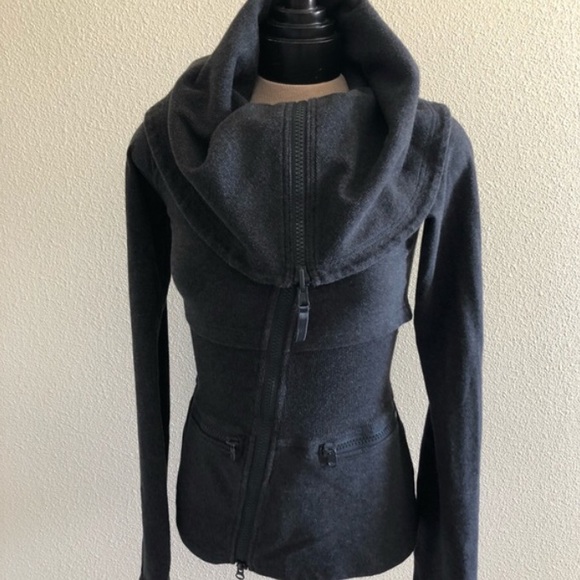Lululemon Black Extremely Rare Over The Top Jacket Size 4 - Picture 5 of 7